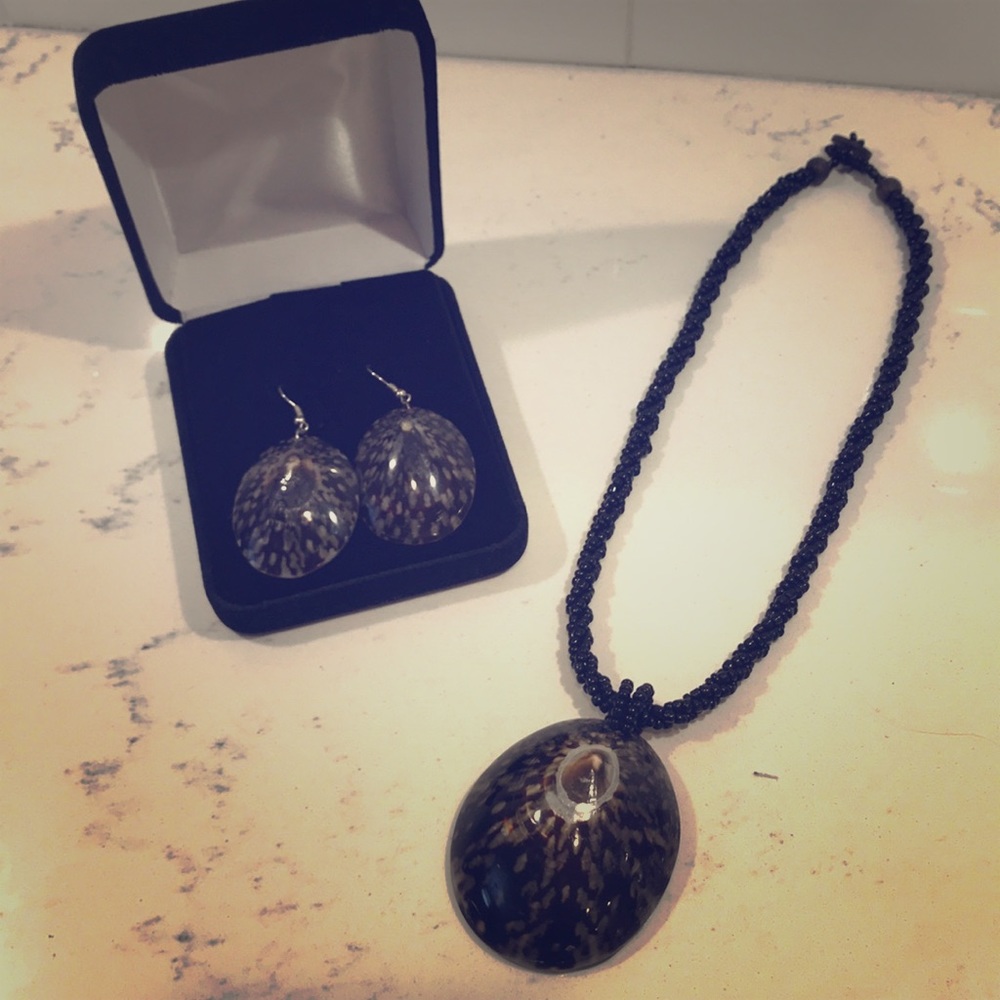 Tortoise shell necklace and earrings